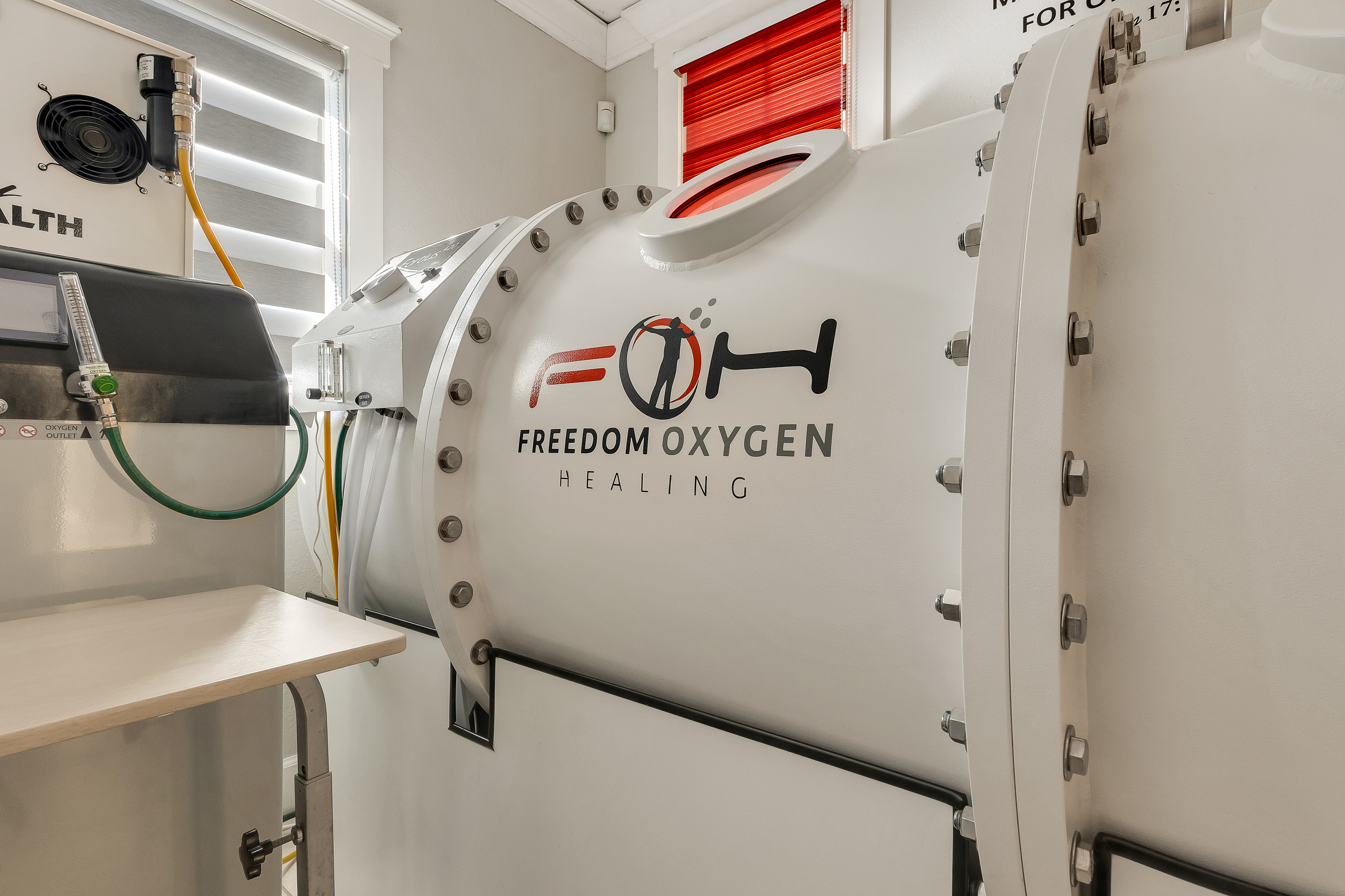 Freedom Oxygen Healing Chamber