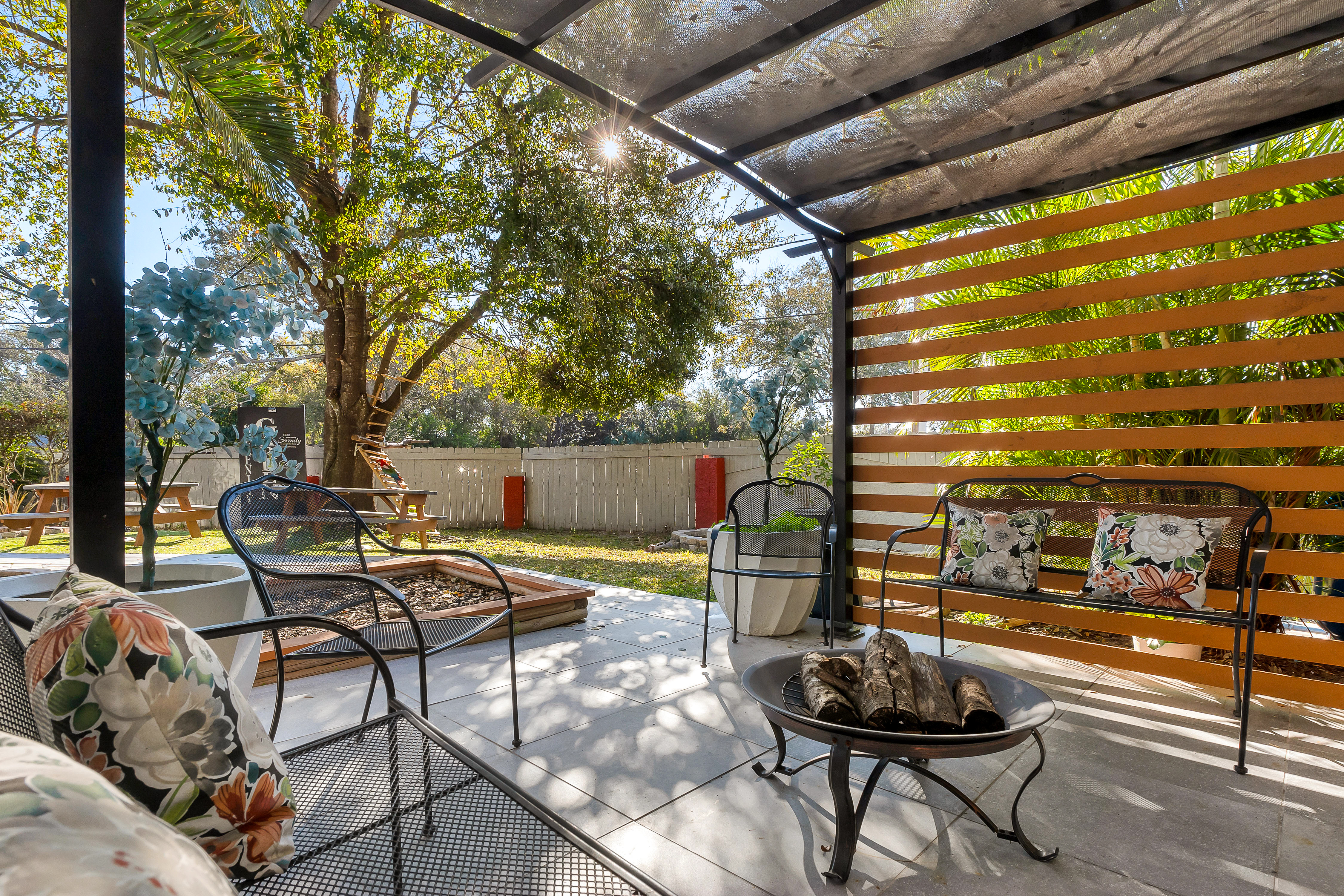 Outdoor Relaxation Area with Garden